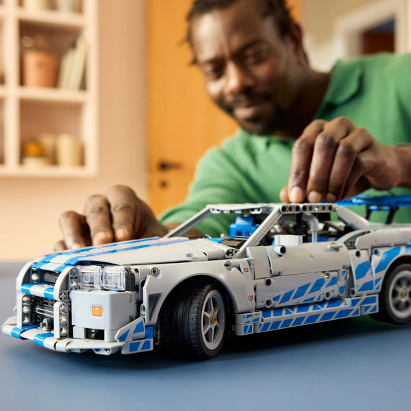 Конструктор "Ніссан Скайлайн GT-R (R34): Подвійний форсаж" 1410 деталей
